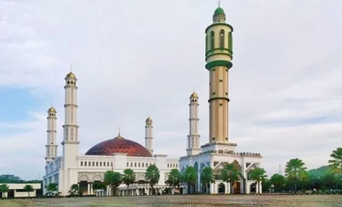 Foto Masjid Raya Mujahidin Pontianak Tiadakan Salat Tarawih dan Salat Idul Fitri selama Pandemic Covid19